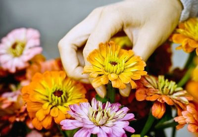 С������