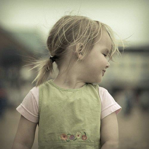 С¶ù°×ñ°·çÌØµã±íÏÖ